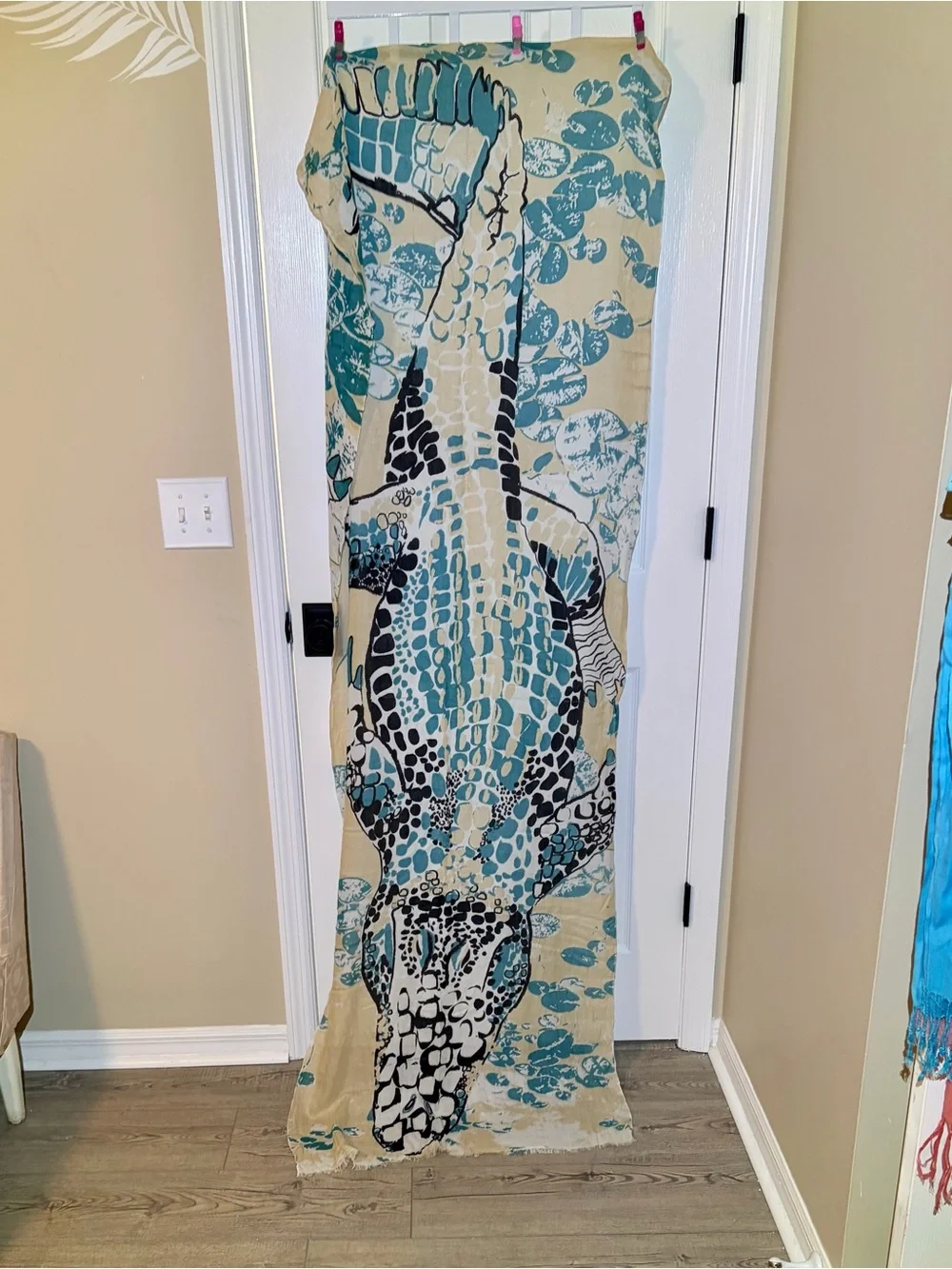 27” X 83” Blue and Cream Alligator Crocodile Print Wrap Sarong Pareo Scarf. OS